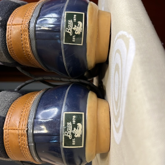 G.H. BASS & CO. Lace Up Duck Boots 8M - Picture 7 of 7